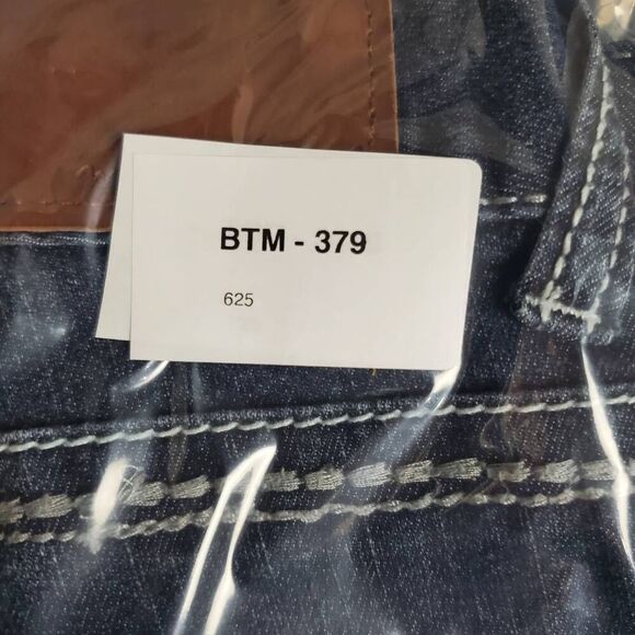 Maurices Women’s 5/6 Straight Leg Jeans Mid-Rise Dark Wash Stretch Denim - Picture 7 of 7